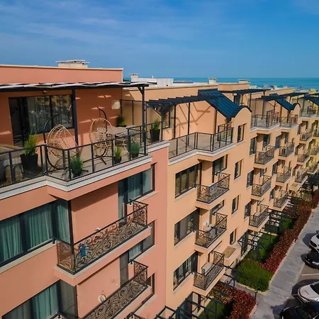 Complex Bella With Free Parking,jacuzzi,bbq Апартаменти Варна