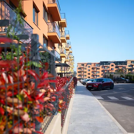 Апартаменти Complex Bella With Free Parking,jacuzzi,bbq Варна